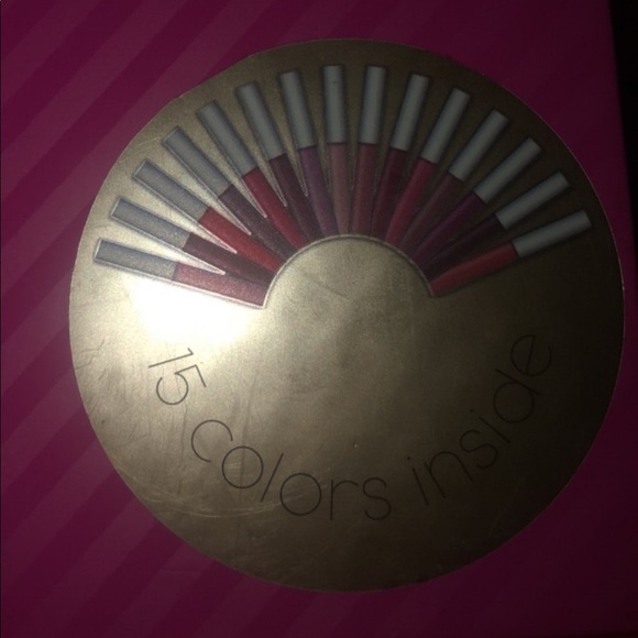 Nicole Miller LipGloss Collection - Picture 3 of 4